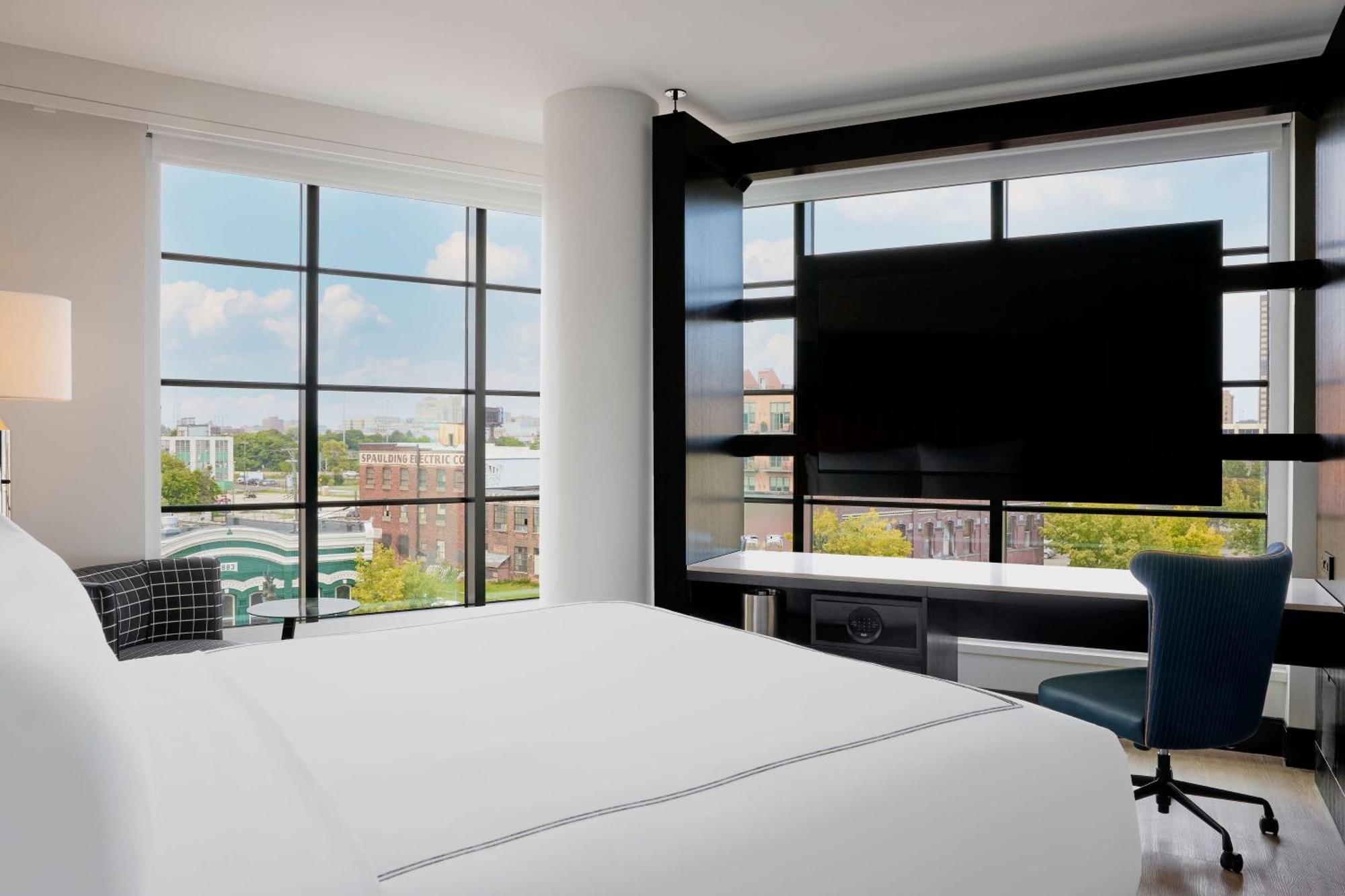 The Godfrey Detroit, Curio Collection By Hilton Hotell Exteriör bild